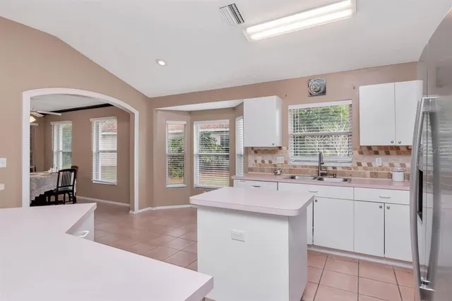 $2,500 | 314 Fountainview Circle, Oldsmar, FL 34677