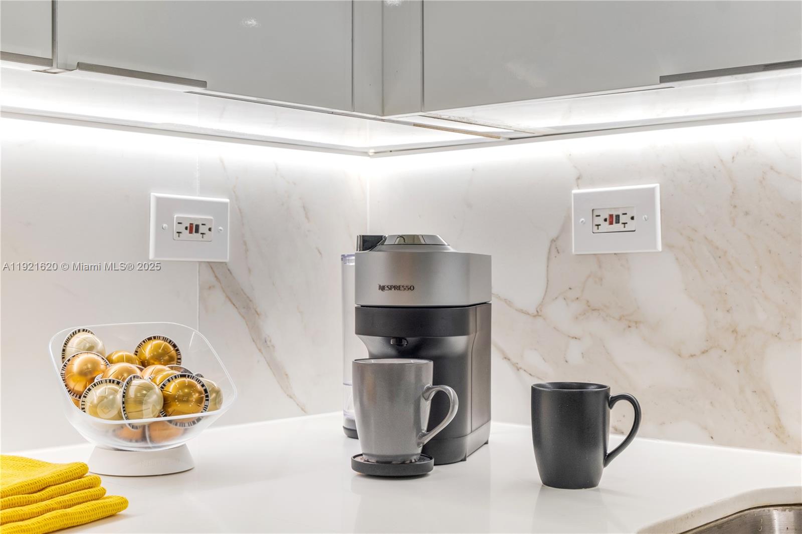 1500 Bay Road, Unit 1558S Miami Beach, FL 33139 - Photo 11 of 54