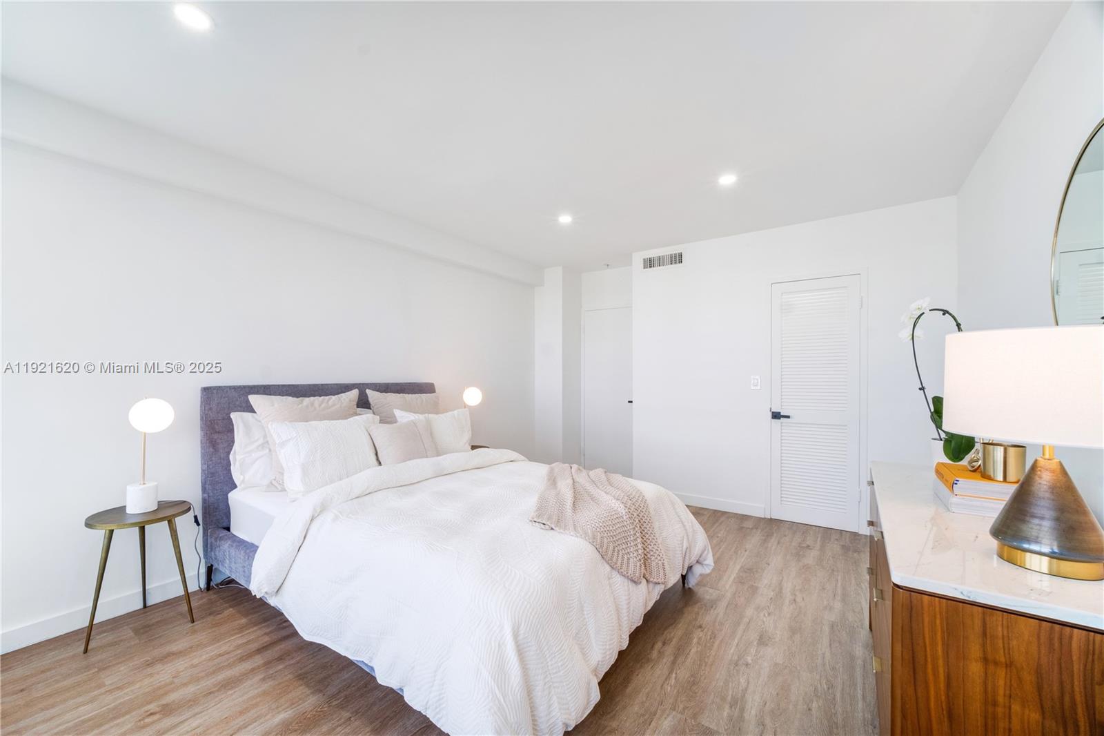 1500 Bay Road, Unit 1558S Miami Beach, FL 33139 - Photo 23 of 54