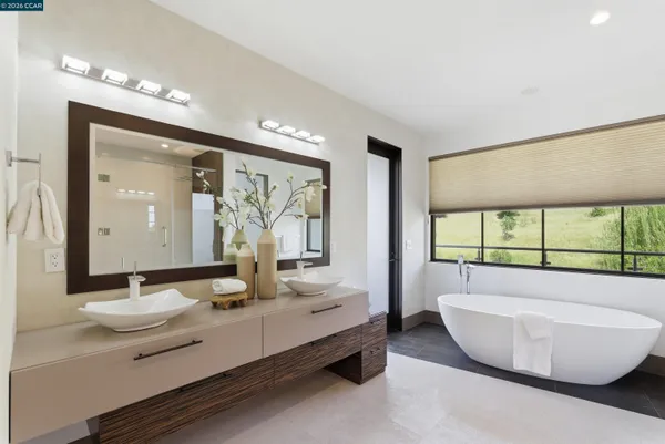 $4,395,000 | 11 Bigleaf Road, Orinda, CA 94563