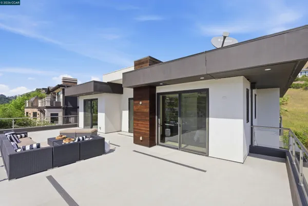 $4,395,000 | 11 Bigleaf Road, Orinda, CA 94563