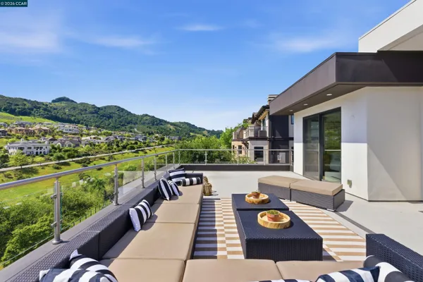 $4,395,000 | 11 Bigleaf Road, Orinda, CA 94563