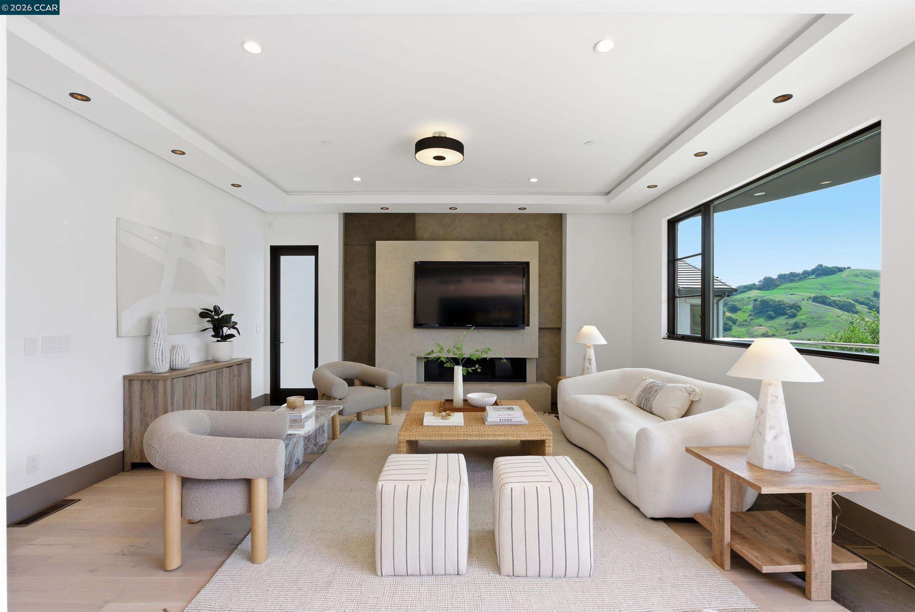 11 Bigleaf Road Orinda, CA 94563 - Photo 5 of 48