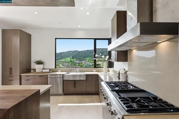 $4,395,000 | 11 Bigleaf Road, Orinda, CA 94563