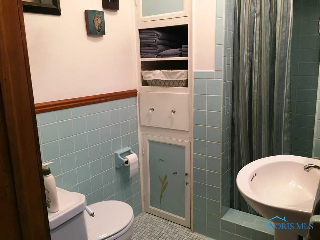 9355 Heller Road Waterville, OH 43566 - Photo 9 of 20 Full Bath.