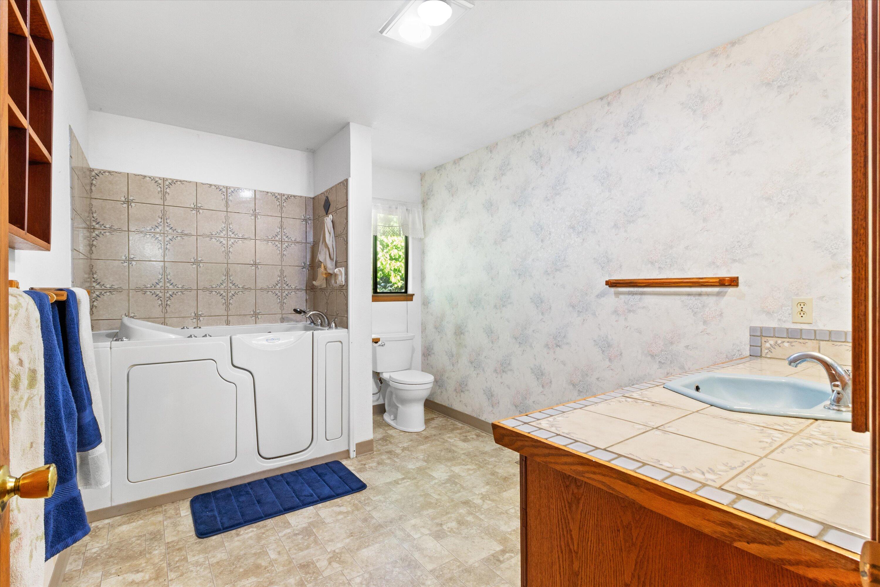 5442 Hugo Road Grants Pass, OR 97526 - Photo 23 of 41 18-5442 Hugo Rd-18