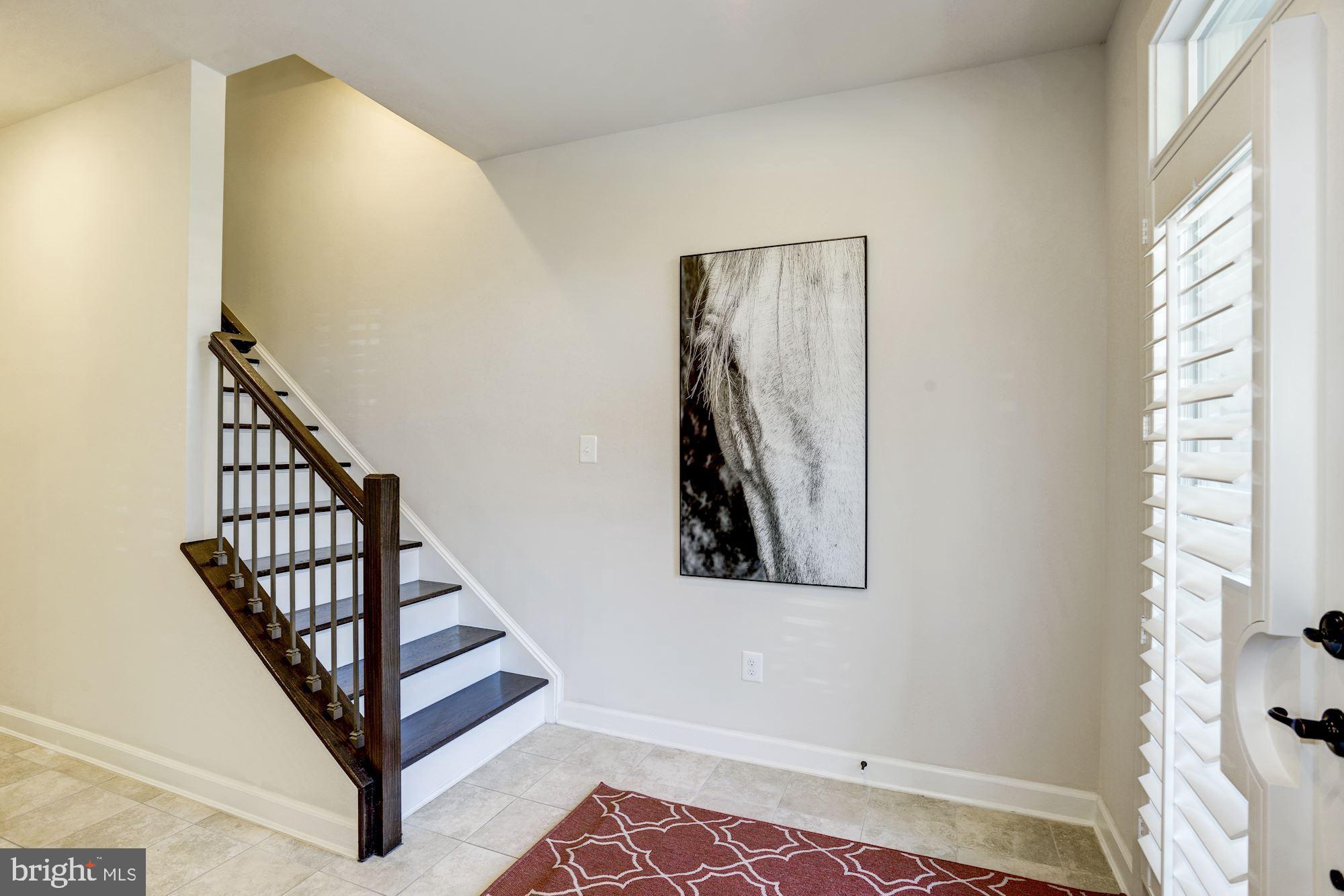 1140 South Glebe Road Arlington, VA 22204 - Photo 15 of 61 Street Side Entry