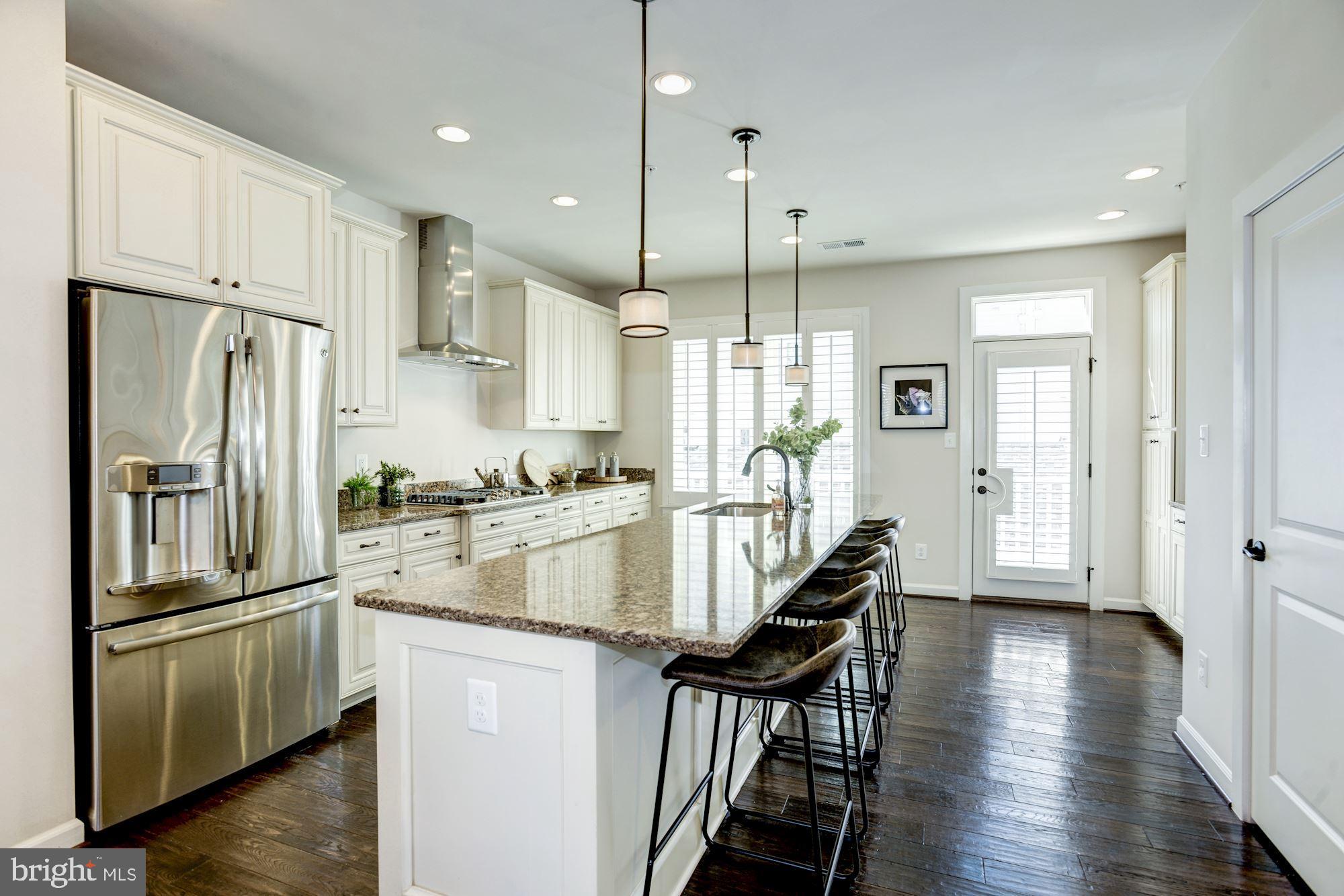 1140 South Glebe Road Arlington, VA 22204 - Photo 23 of 61 Stunning Gourmet Kitchen with Breakfast Bar