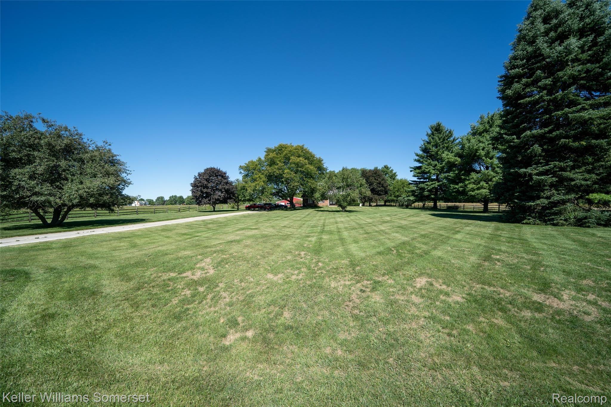 21225 Irwin Road Armada, MI 48005 - Photo 60 of 70 DSC07478.jpg