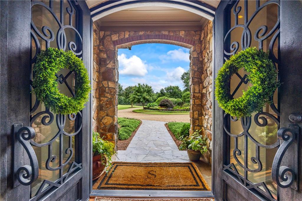 4239 Lower Jersey Road Covington, GA 30014 - Photo 4 of 91