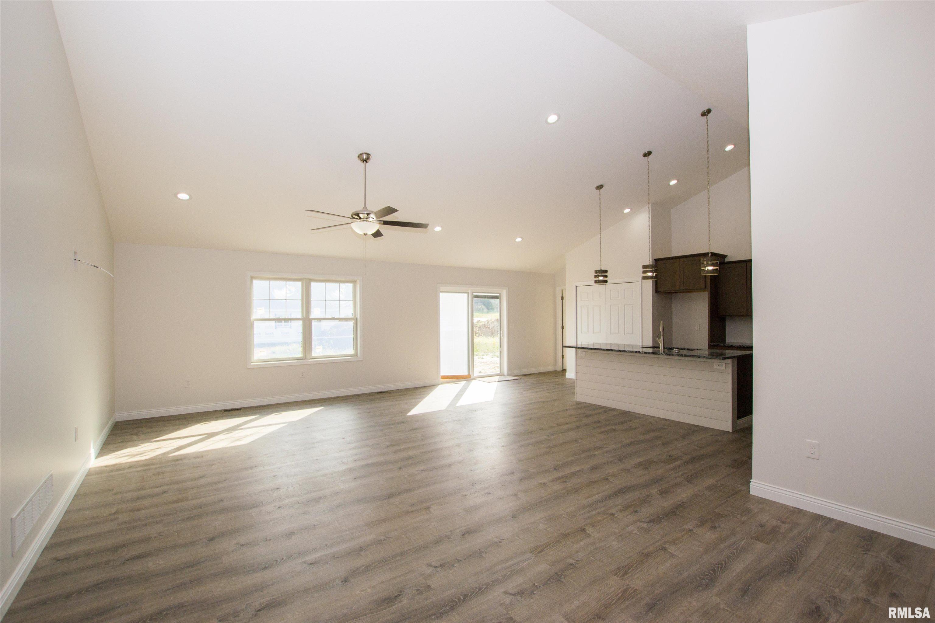 3548 Tower Court Clinton, IA 52732 - Photo 13 of 31 Gallery Image 13