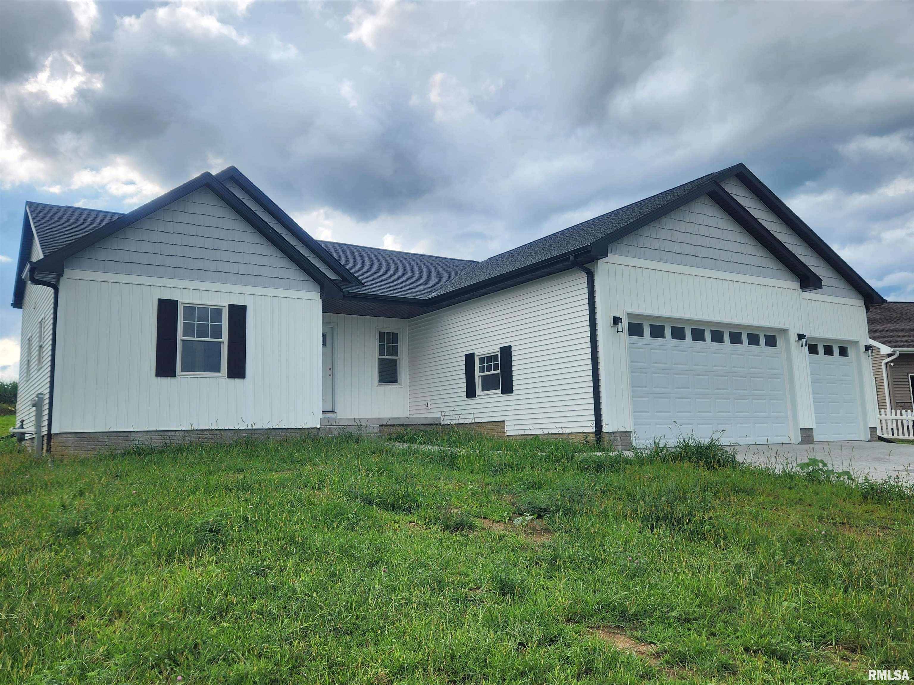 3548 Tower Court Clinton, IA 52732 - Photo 2 of 31 Gallery Image 2