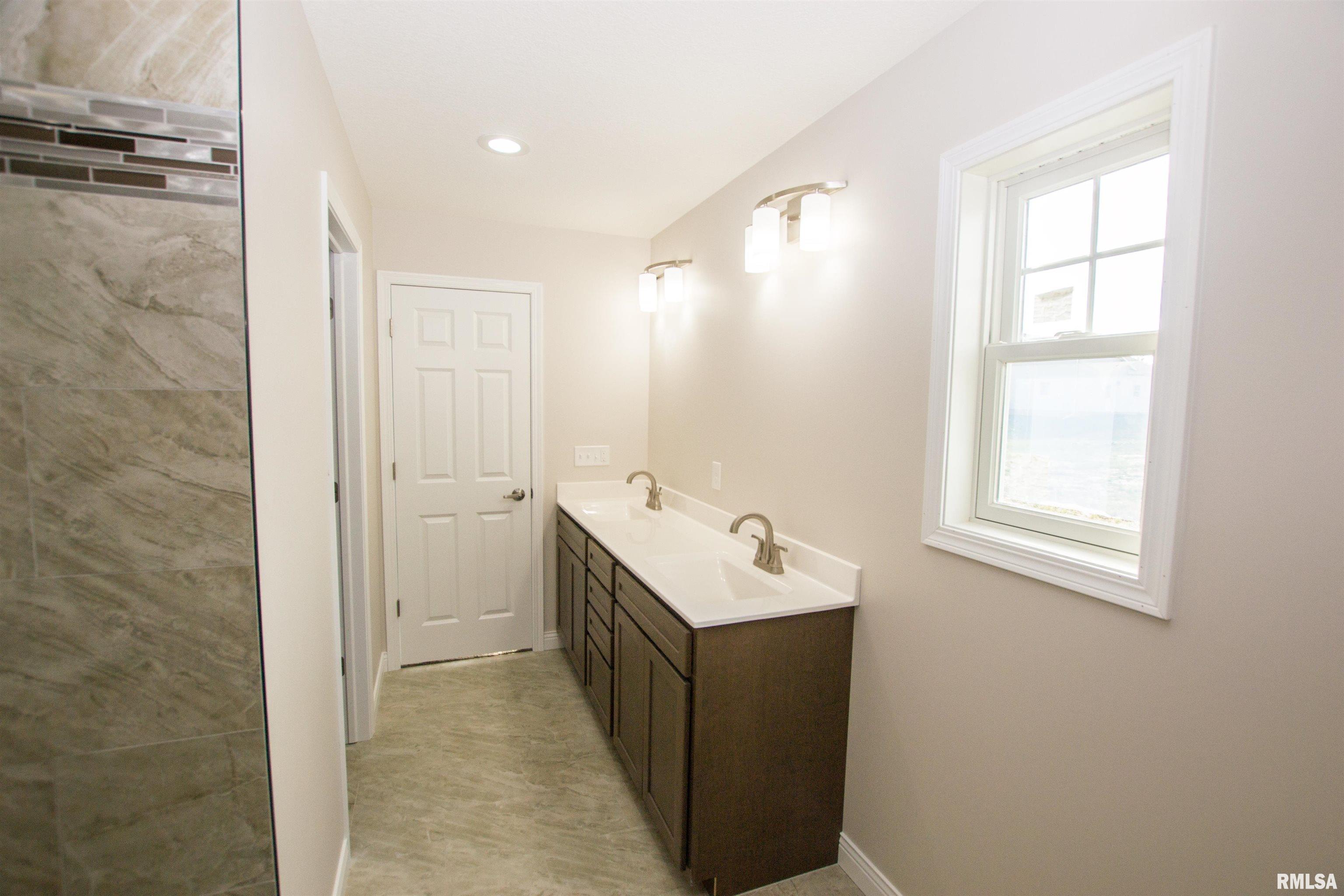 3548 Tower Court Clinton, IA 52732 - Photo 27 of 31 Gallery Image 27