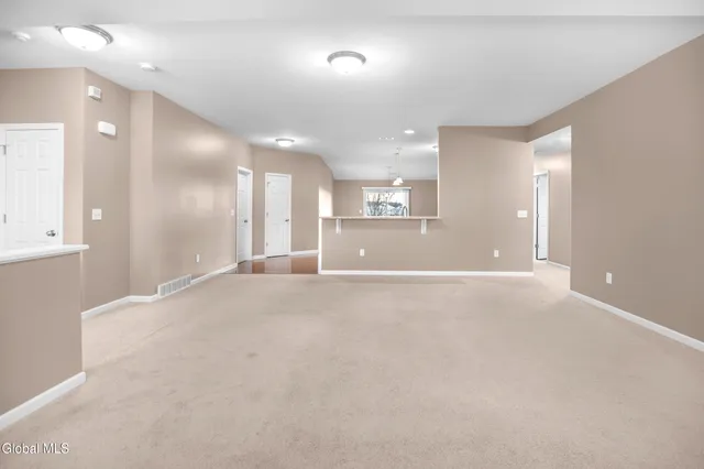 $2,800 | 15 Clarice Lane, Colonie, NY 12047