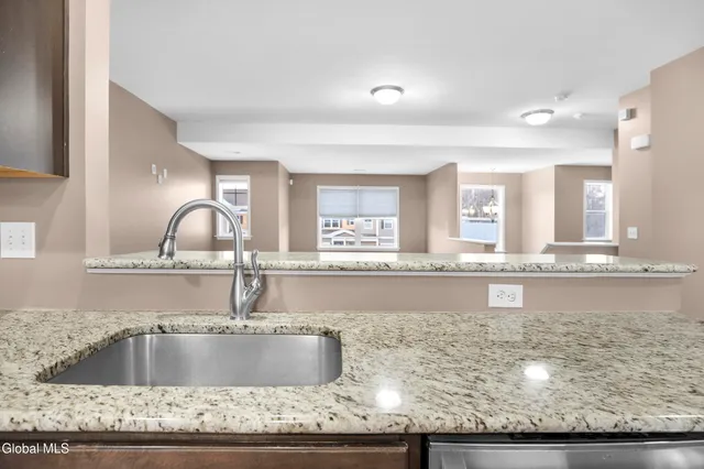 $2,800 | 15 Clarice Lane, Colonie, NY 12047