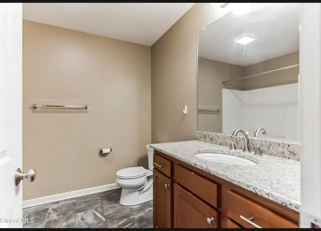 $2,800 | 15 Clarice Lane, Colonie, NY 12047