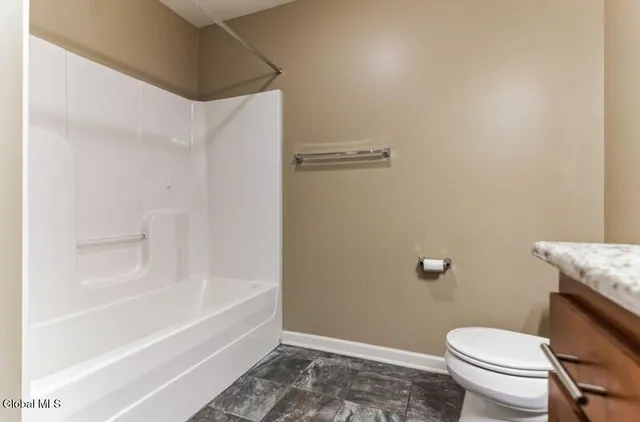 $2,800 | 15 Clarice Lane, Colonie, NY 12047