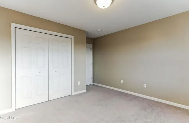 $2,800 | 15 Clarice Lane, Colonie, NY 12047