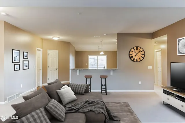 $2,800 | 15 Clarice Lane, Colonie, NY 12047