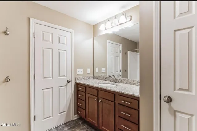 $2,800 | 15 Clarice Lane, Colonie, NY 12047