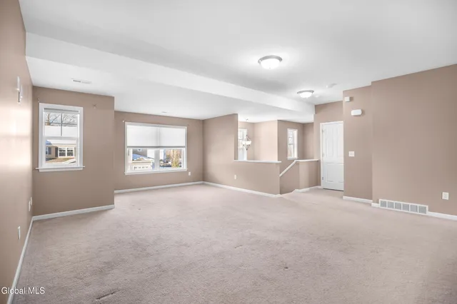 $2,800 | 15 Clarice Lane, Colonie, NY 12047