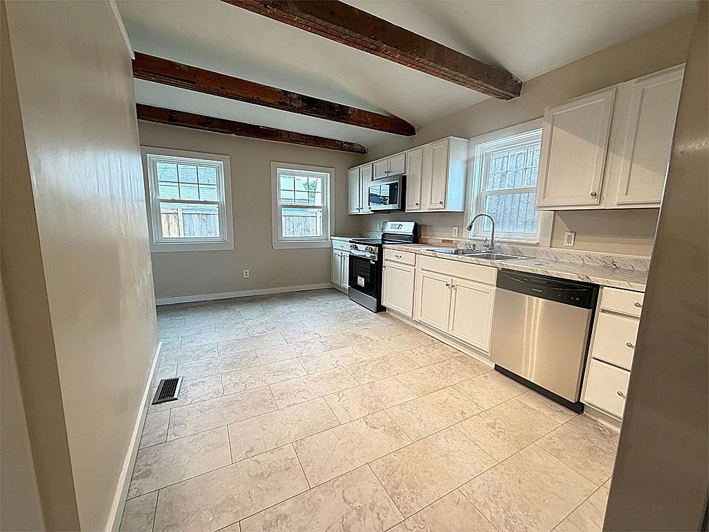 3 Meadow Street Rutland, VT 05701 - Photo 4 of 13 Gallery Image 4
