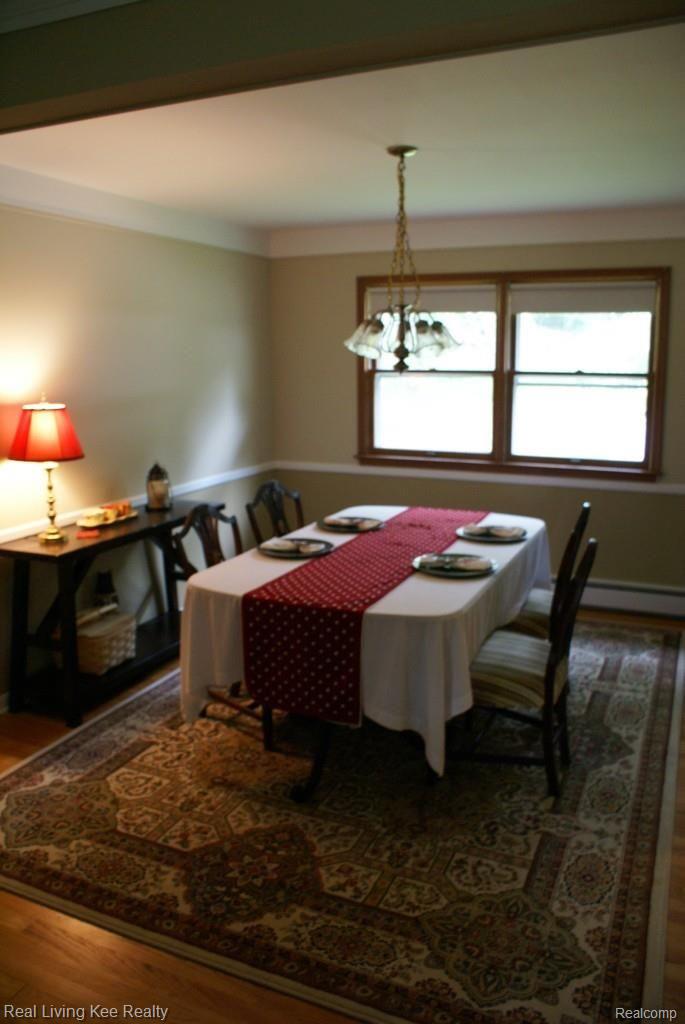 393 Broadleaf Drive Rochester, MI 48306 - Photo 6 of 14 dining room.jpg