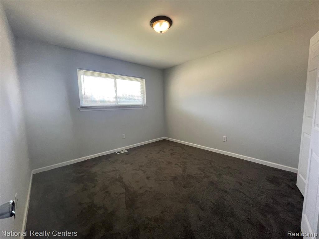 13189 Plumbrook Road Sterling Heights, MI 48312 - Photo 13 of 22