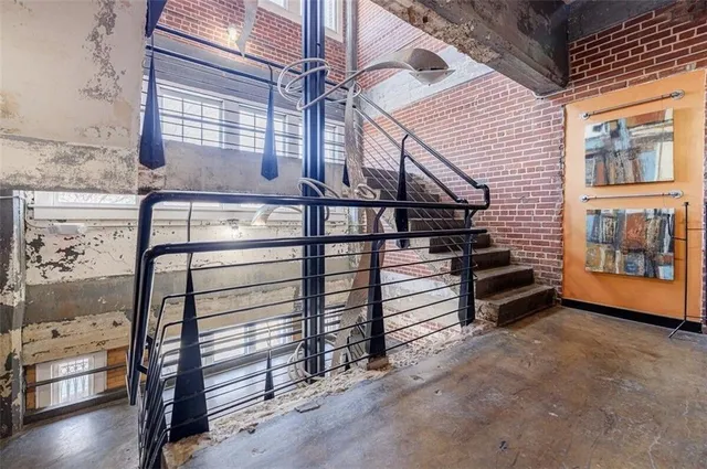 a view of entryway with a window