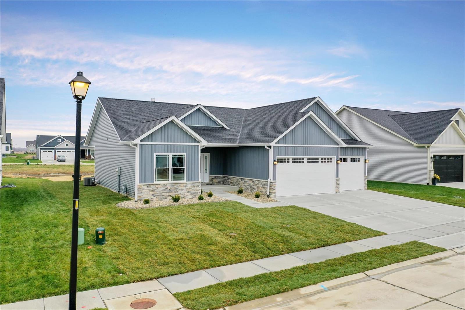 3159 Biloxi Drive Glen Carbon, IL 62034 - Photo 2 of 39