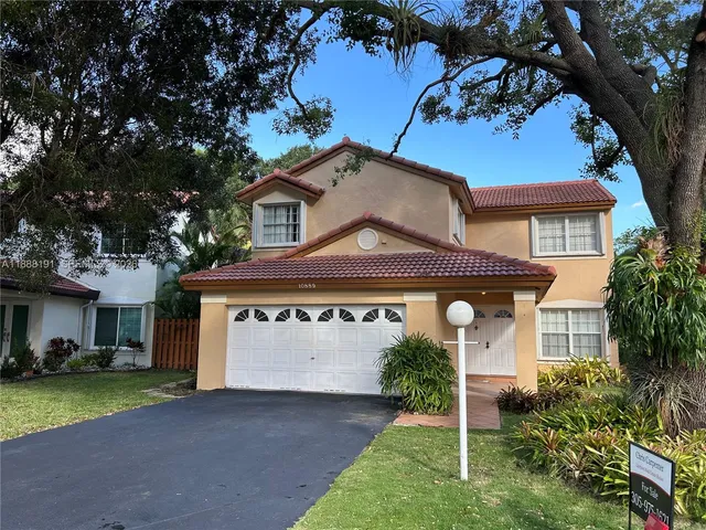 $699,900 | 10889 Southwest 149th Place, Miami, FL 33196