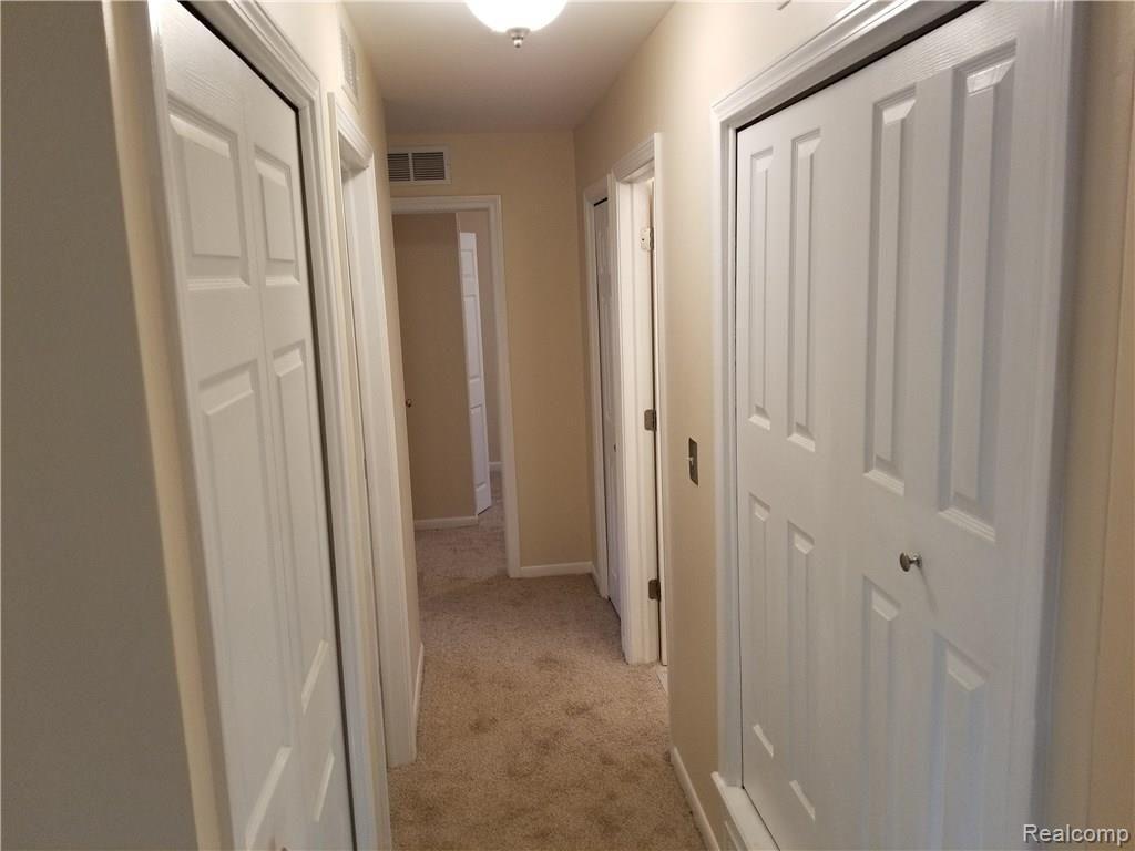 23171 Tuck Road Farmington Hills, MI 48336 - Photo 13 of 31