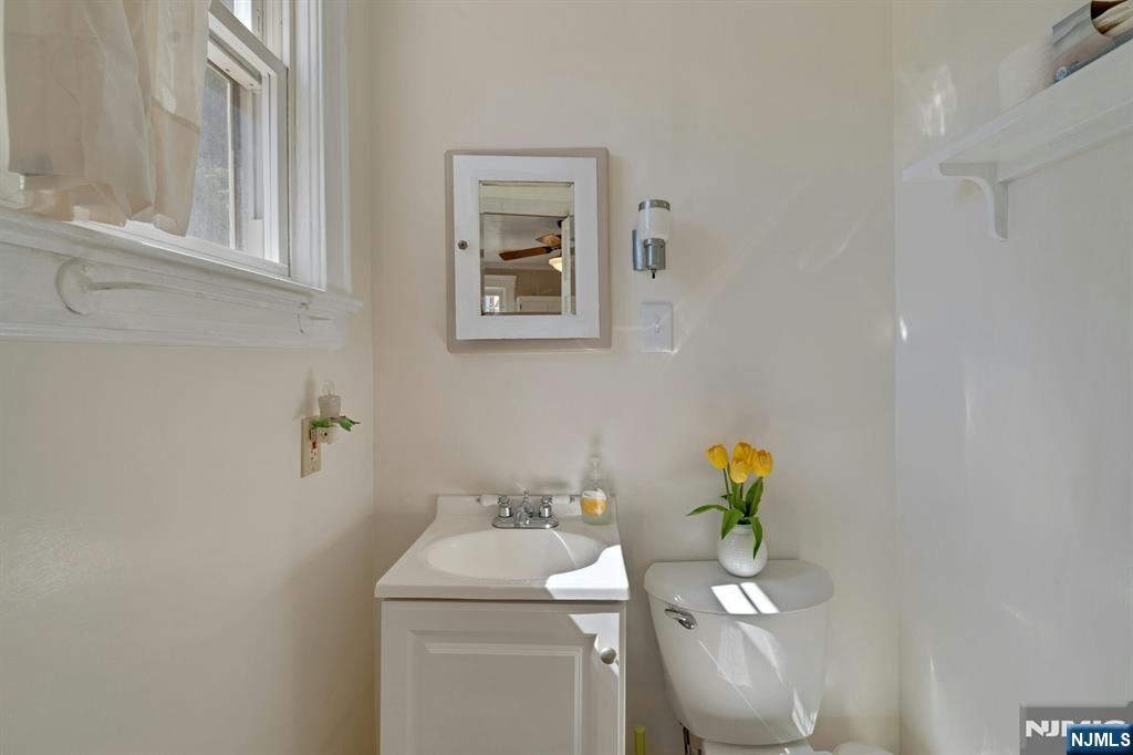 85 Spring Valley Avenue Hackensack, NJ 07601 - Photo 22 of 40 Gallery Image 22
