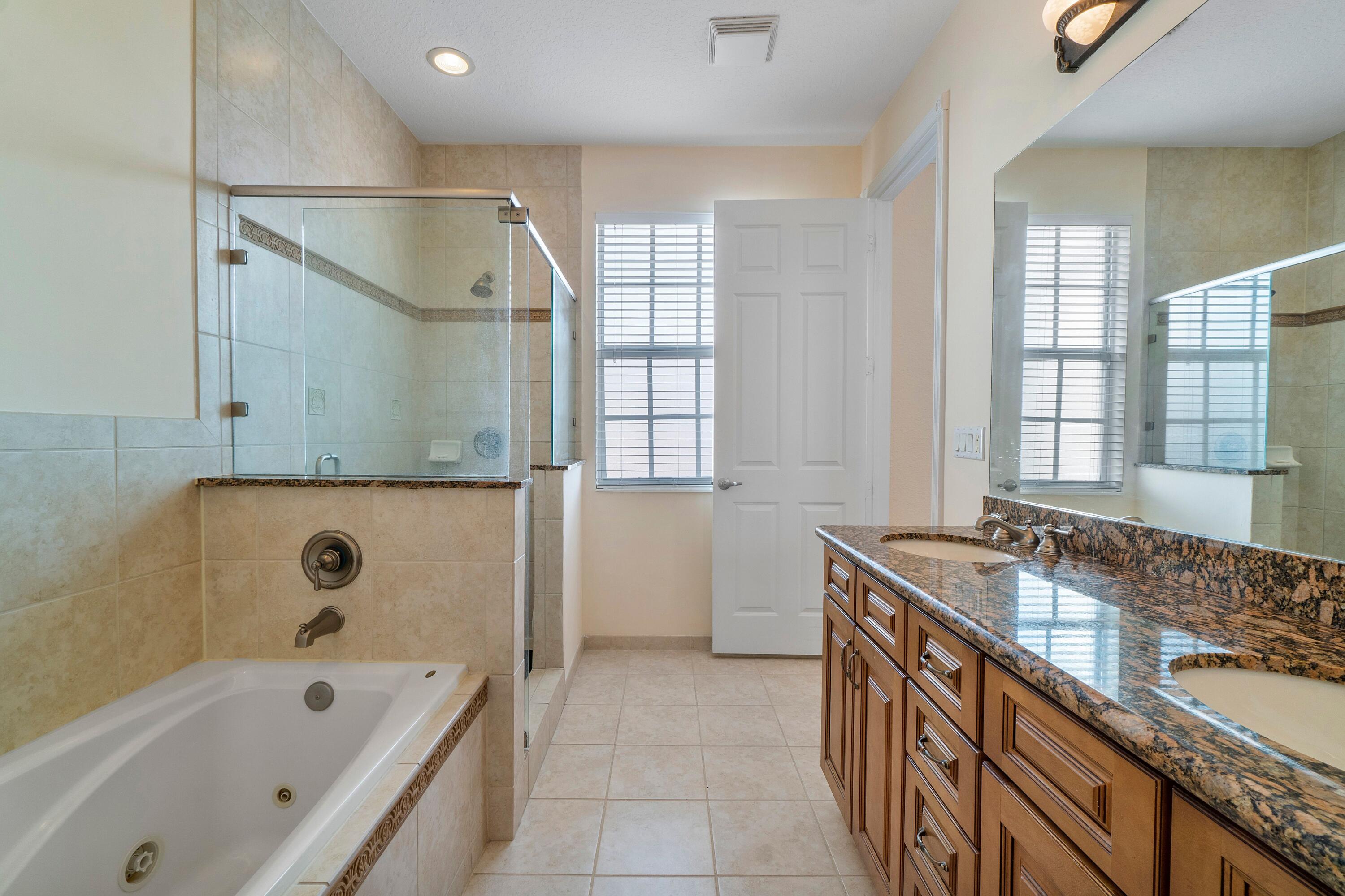 8332 Northwest 7th Court Boca Raton, FL 33487 - Photo 16 of 23 Qwkc9Vfg