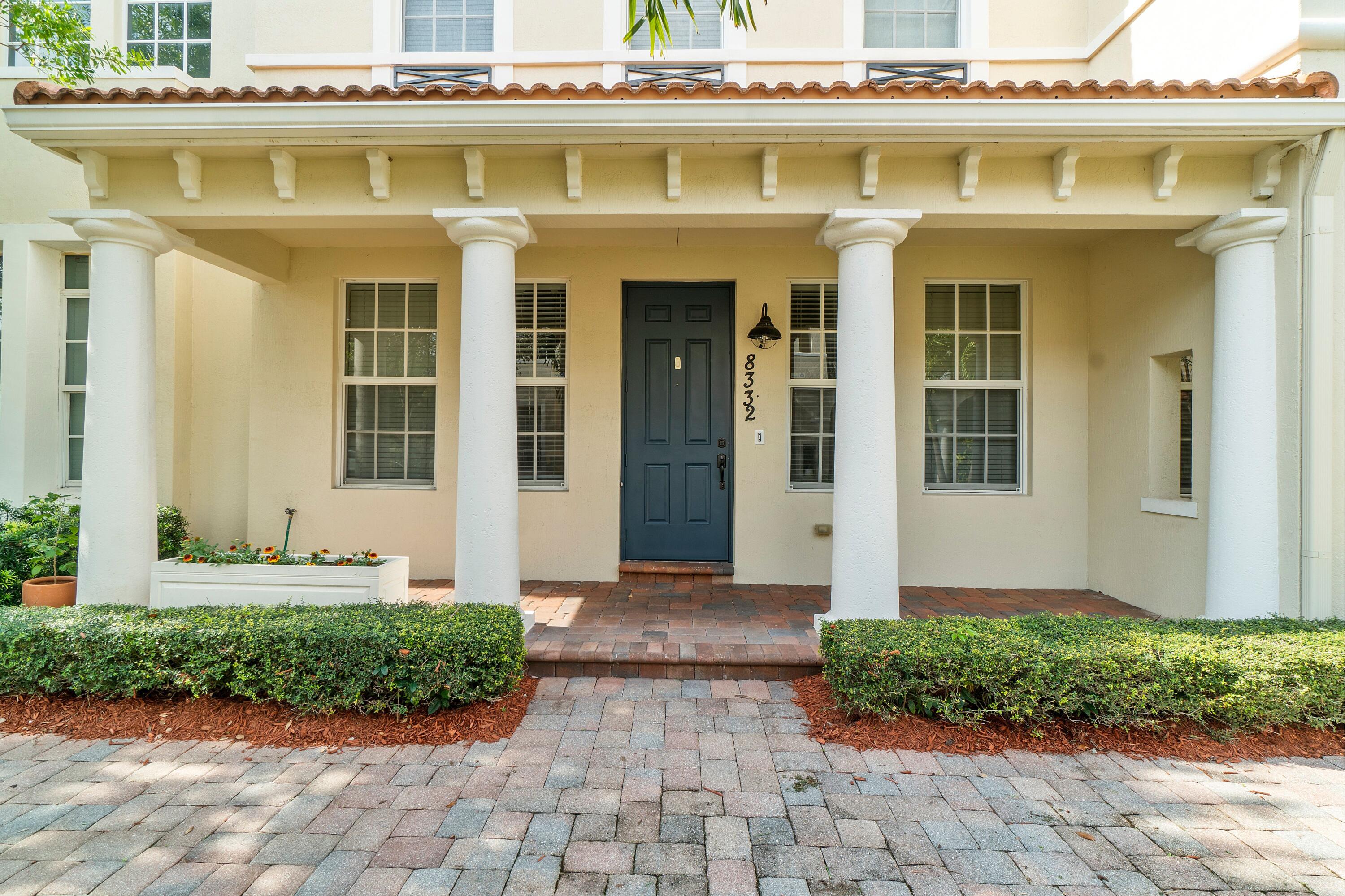 8332 Northwest 7th Court Boca Raton, FL 33487 - Photo 4 of 23 GY_-AVu8