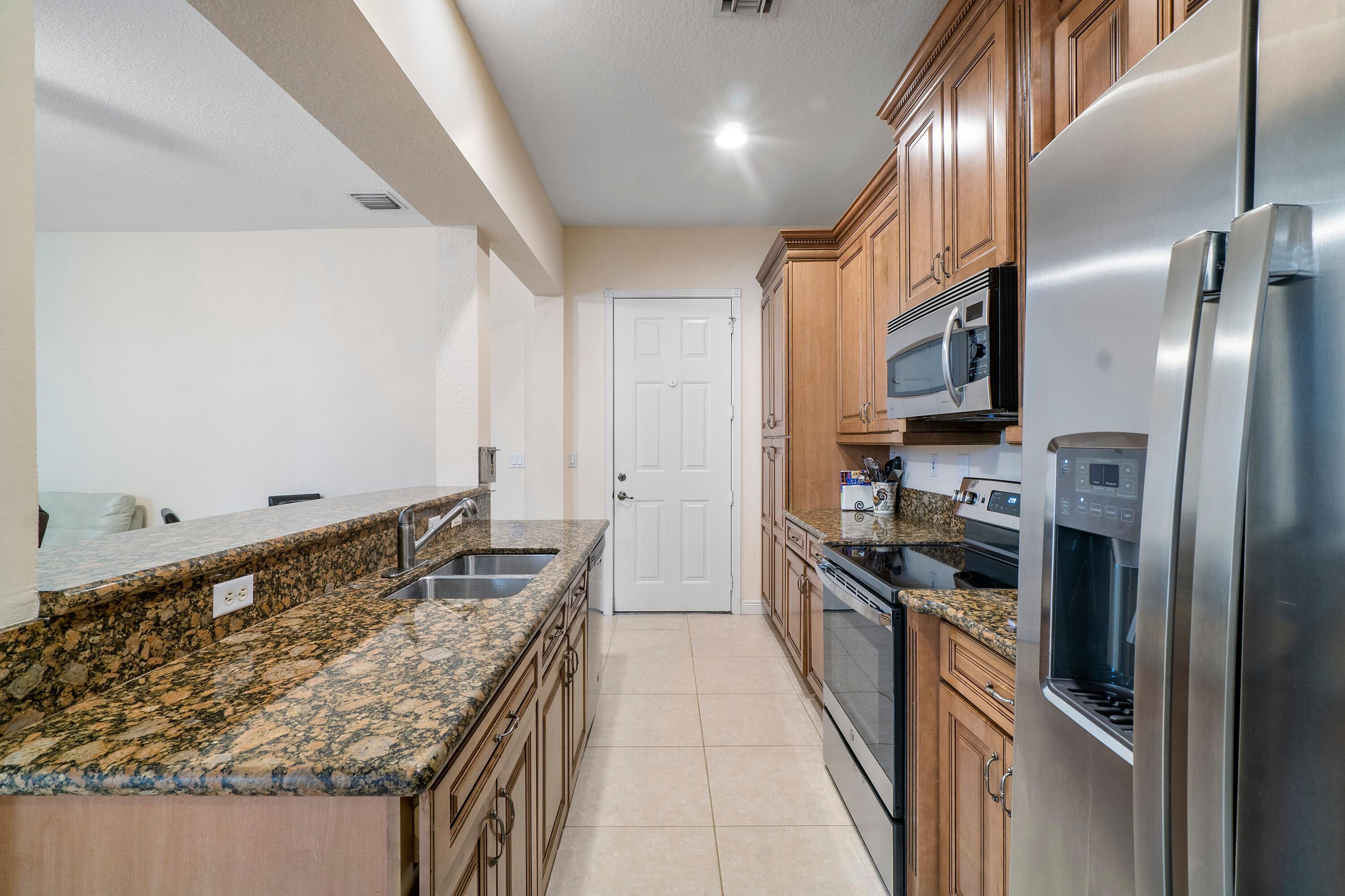 8332 Northwest 7th Court Boca Raton, FL 33487 - Photo 7 of 23 1JfY-mmY