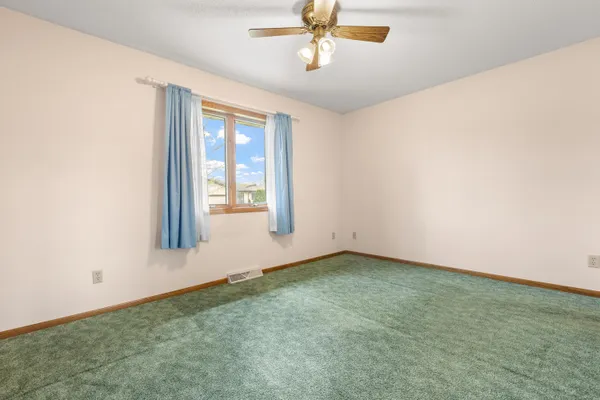 $275,000 | 1008 Whispering Winds, Onalaska, WI 54650