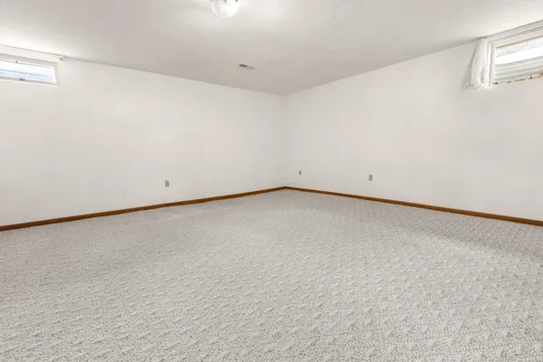 $275,000 | 1008 Whispering Winds, Onalaska, WI 54650