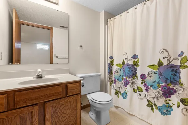 $275,000 | 1008 Whispering Winds, Onalaska, WI 54650