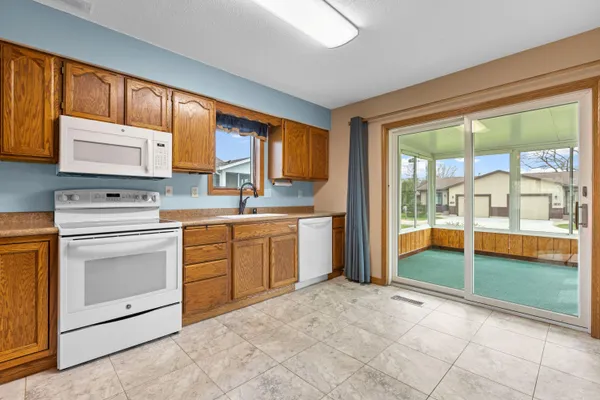 $275,000 | 1008 Whispering Winds, Onalaska, WI 54650