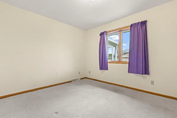 $275,000 | 1008 Whispering Winds, Onalaska, WI 54650