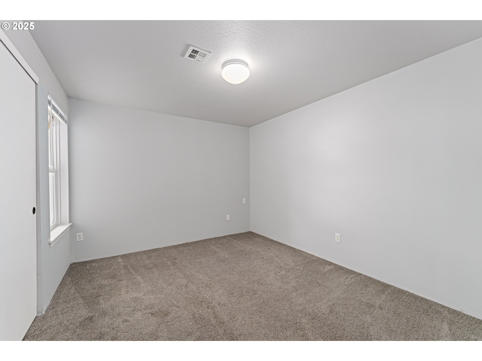 468 Merlee Circle Eagle Point, OR 97524 - Photo 11 of 26