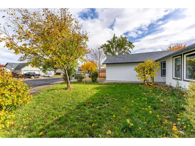 $369,000 | 468 Merlee Circle, Eagle Point, OR 97524