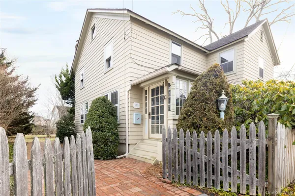 $1,150,000 | 506 5th Street, Greenport, NY 11944