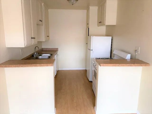 $2,195 | 2115 Placentia Avenue, Unit 37, Costa Mesa, CA 92627