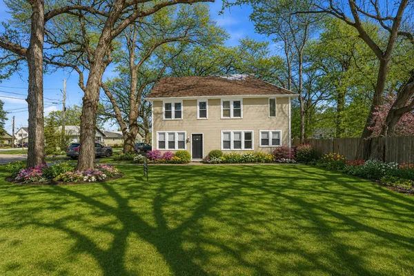 $399,900 | 2908 Oakwood Avenue, McHenry, IL 60051