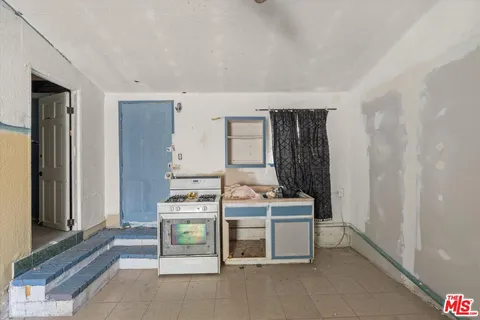 $649,000 | 13770 Sproule Avenue, Sylmar, CA 91342