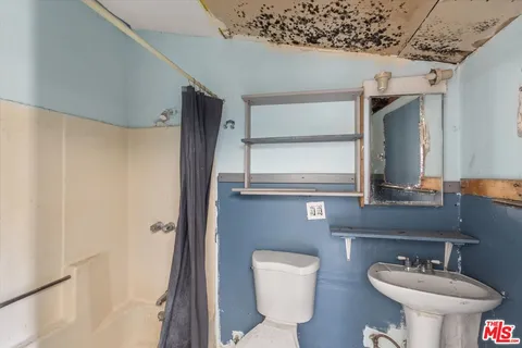 $649,000 | 13770 Sproule Avenue, Sylmar, CA 91342