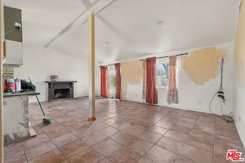 $649,000 | 13770 Sproule Avenue, Sylmar, CA 91342