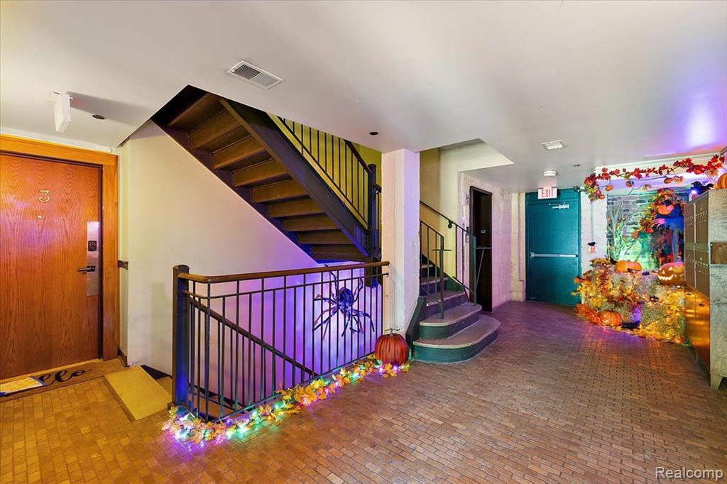 78 Watson Street, Unit 10 Detroit, MI 48201 - Photo 4 of 63